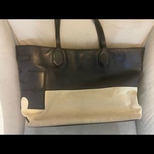 Tory Burch navy cream tote bag